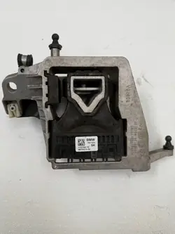 BMW Moottorin Kiinnike OEM 8835572 F44 F40 Malleille