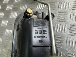 VERROU DE PORTE AVANT DROIT MITSUBISHI CANTER MC142096