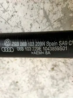 RURA ODMY RURKA AUDI A4 B6 B7 06B103209N