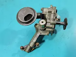 Gebruikte oliepomp OEM 10356331 voor Opel Astra V 1.4T