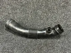 AUDI A4 B6 2.0 Luftfilter-Schlauch 06B129627T