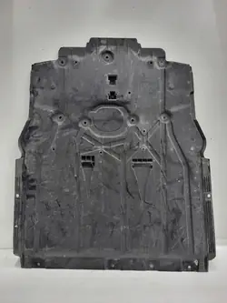 Mercedes Motorsköld OEM A2475201500 - Begagnad