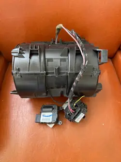 Blazerweerstand OEM T1031332X Renault Trafic III