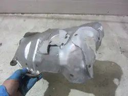 Escudo térmico turbo BMW X1 F48 OEM 7618371 - Usado