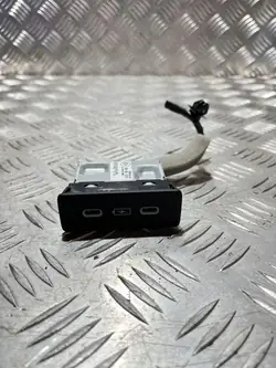 USB-C-port OEM 8A350-TJB-A013-M1 för Honda ZR-V