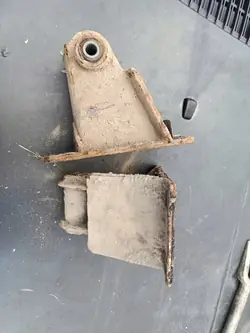 Column, bracket, spring mount Polonez OEM 86689