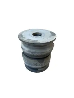 Toyota Sequoian taka-alajousitintuki OEM 522080C020