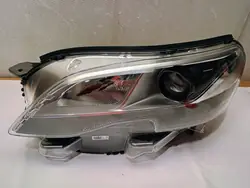 Vasen Xenon-etuvalo Peugeot Expert III Traveller