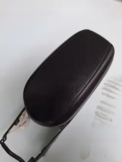 Keskikonsolin tunnel OEM HYUNDAVELOSTER24