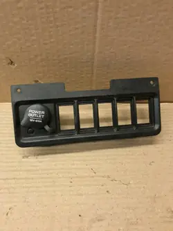 Prise 12V avant OEM 6K0857061 pour Seat Cordoba