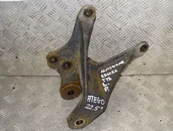 Suporte de mola dianteiro esquerdo MERCEDES ATEGO 22,5"