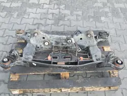 Maserati OE TYŁ Jousituspalkki Ghibli III:lle