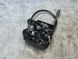 SKODA SUPERB III Motorhuvudlås 3V0823509B