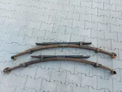 Toyota Hilux VIII Hintere Blattfedern OEM HILUX33325
