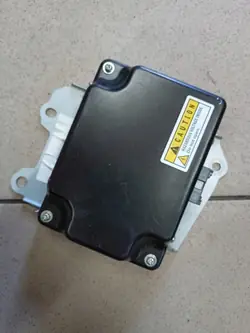 Module convertisseur de tension OEM 68349353AA - Jeep