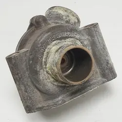 Carcaça do termostato Mercedes G-Class W460 2.3
