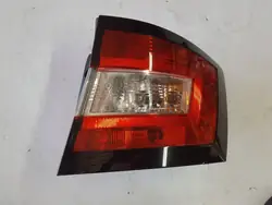 Lámpara trasera derecha SKODA FABIA III 6V9