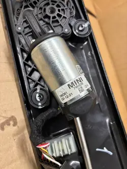 Moteur de toit MINI COOPER F57 2021 OEM 7464536