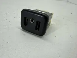 Prise USB OEM 13509942 pour Chevrolet Camaro