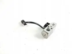 Tesla A/C expansionsventil OEM 600848100B - Begagnad