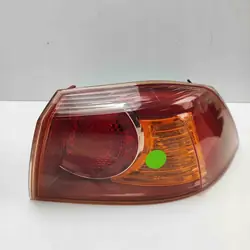 Lámpara Trasera Derecha Mitsubishi Lancer VIII 8330A556