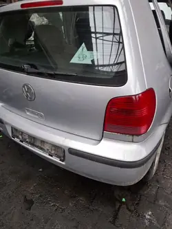 Vitre latérale droite avant VW Polo 9N OEM 636363635