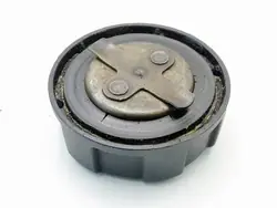 Öljytäyttökorkki OEM B4204T5KWO MS14 Volvolle