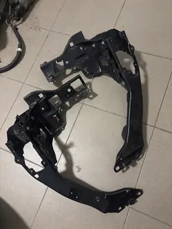 Suporte esquerdo direito montagem BMW F39 F45 F48 MINI 51647426633