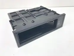 Volkswagen USB-pistorasia OEM 5N0035342D - Käytetty