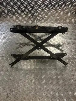 Porsche OE 8K1399345E Refuerzo de Suspensión