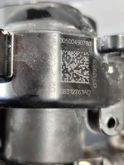 Boîtier Thermostat Maserati OEM 68312761AD - Occasion