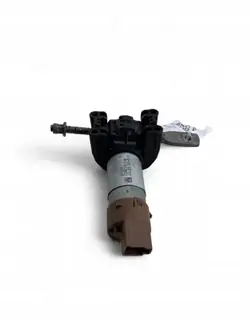 Mercedes-Benz Istuimen moottori OEM C06710106 - Käytetty