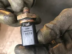 Öljynpaineanturi Jeep Grand Cherokee WJ 4.0 3.1 TD OEM