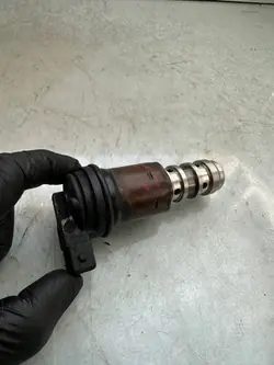 BMW Nokka-akselin asentoanturi OEM 65432 - Käytetty