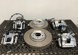 Kit de travões OEM 6891080 para BMW U11 U25 U10 F70