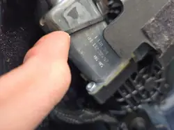 Poignée Toit Gauche Opel Astra H Cabrio OEM 13228557