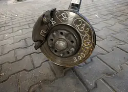 MERCEDES W212 3.0 CDI Höger Framknut A2123234400