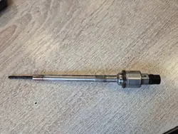 Hehkutulppa OEM 55579436 Opel Insignialle