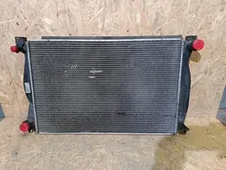 Radiateur d'eau AUDI A6 C6 2.7 3.0 TDI 4F0121251N
