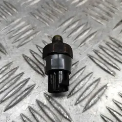 Öljynpaineanturi VOLVO S90 2.0L 2019 OEM 31405635