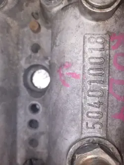 Tampa de árvore de cames OEM 504010018 para Iveco Daily 2.3 HPi