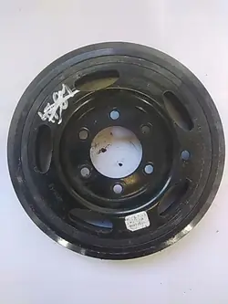 Kampiakselin hihnapyörä OEM 55571403 Opel Astra J 1.4 Turbolle