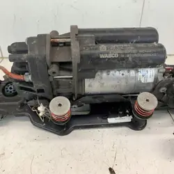 Compresseur suspension air OEM 605384660 pour Audi Q5