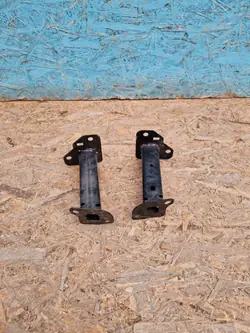 Zone de traverse de pare-chocs avant gauche/droite OEM 561119603R