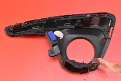 Rechter voorbumperrooster OEM 81481-0D340 Gebruikt