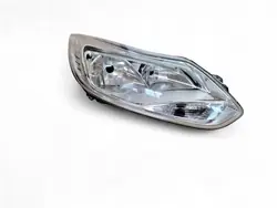 Oikea Etuvalaisin Ford Focus III 2011-2014
