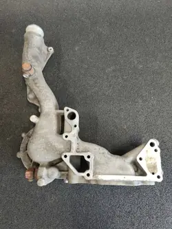 Carcaça da Bomba de Água OEM 51063305046 para MAN D2066LUH