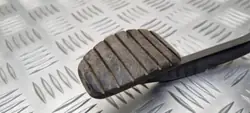 Bromspedal OEM 8200711631 för Renault Clio III