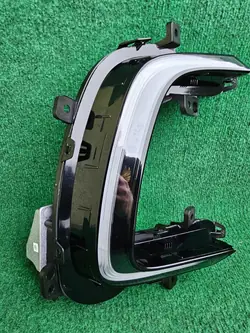 OEM 12E941055E Vasen DRL-valo VW Up Liftille