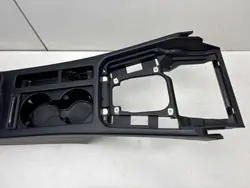 Keskikäytävän käsinoja Volkswagen OE 3G0857100